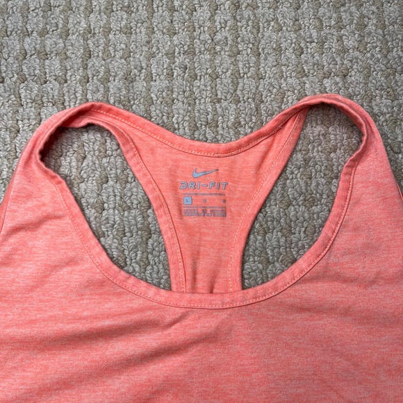 Nike Workout Tank - Picture 3 of 4